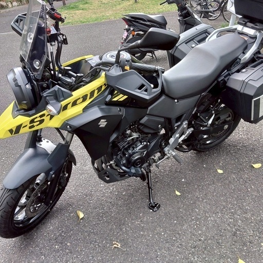 Suzuki V-Strom イエロー/ブラック トップ&サイドケース付き