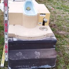 仮設トイレ 本体＋便槽のみ  いる人【話し中】の画像