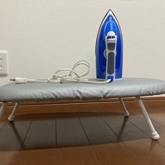ほぼ未使用！アイリスオーヤマ　スチームアイロン&アイロン台
