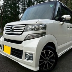 フリップダウンモニター付き☆月々1.2万円〜分割払い可❗️ 車検付き！【名義変更代込み】大人気☆ホンダ N-BOXカスタム☆ステアリングスイッチ付き☆SDナビ付き☆走行中DVD見れます☆電動スライドドア☆ドラレコ付き☆スマートキー☆フルオートエアコン☆社外アルミ☆そのまま乗って帰れます❗️の画像
