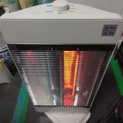 TEKNOS カーボンヒーター　ＣＨ-IR900W ジャンク電気ストーブの画像