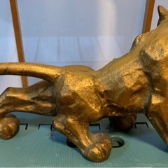 昭和レトロ 金の虎の置物の画像