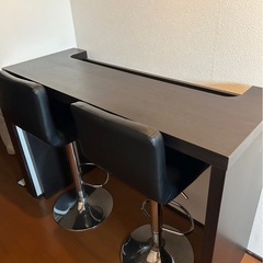 カウンターテーブルとチェアー2脚セット　配達料無料の画像
