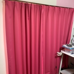ドレープカーテン　ピンク色　100cm×178cm 2枚組