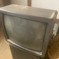 ブラウン缶テレビ2個