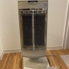 遠赤外線ヒーター　箱あります