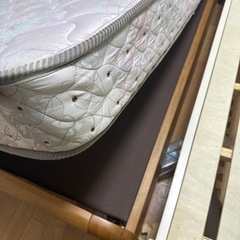 【決定済】ベッドフレーム　シングルベッド　マットレス付きの画像