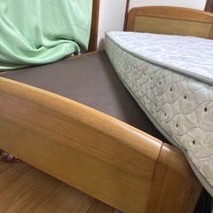 【決定済】ベッドフレーム　シングルベッド　マットレス付きの画像