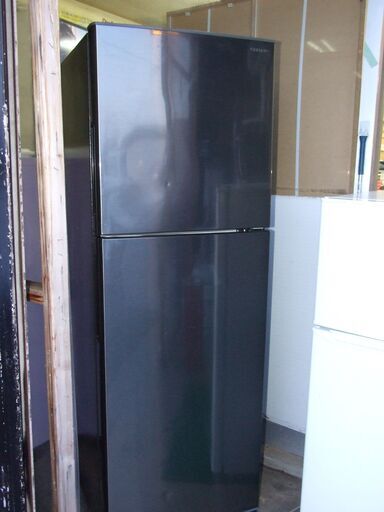 【紋別市発】２ドア冷凍冷蔵庫　シャープ　SJ-D23F-S　226L　冷凍61L冷蔵164L　2020年製　大きさ約高さ156×幅54.5×奥行62.5㎝幅　通電/冷蔵/自動製氷　冷凍冷蔵確認　中古品　引き取り限定（紋別市内配送可）