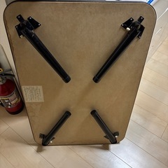 テーブル