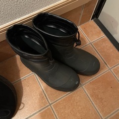 雨靴？安全靴？　エルサイズ