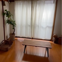 カーテンの画像
