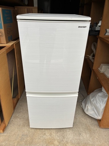 シャープ　冷蔵庫　SJ-D14F-W 2020年製