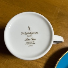 サンローラン　コーヒーカップ　YSL  イヴ・サンローラン　食器　陶器　海外ブランド マグカップ　お皿の画像