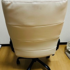 椅子　オフィスチェア　白　ホワイト　ニトリ　オフィスチェアやデスクチェアにもの画像
