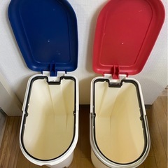 (お値下げ)
かわいいゴミ箱の画像
