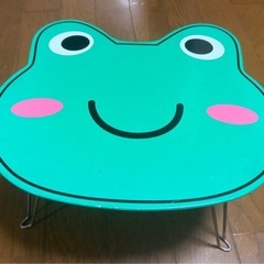 カエル🐸　けろけろけろっぴ風　つくえ　