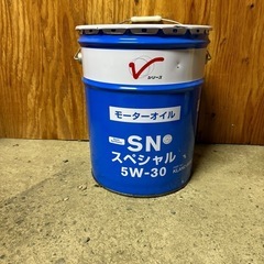 エンジンオイル 5W-30 約10ℓ