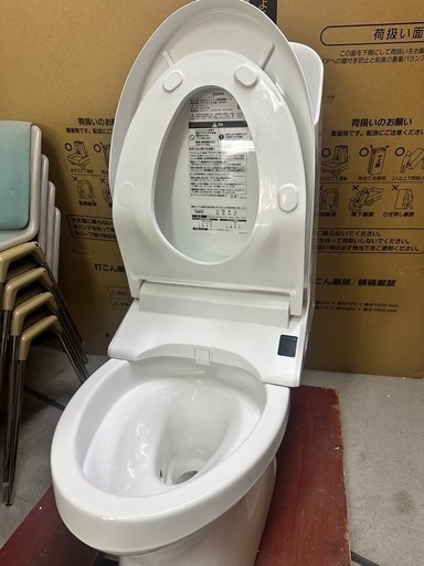 TOTO ウォシュレット一体型便座　2024年製