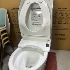 TOTO ウォシュレット一体型便座　2024年製の画像