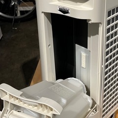 超美品/SHARP製 加湿空気清浄機 KC-E50-Wの画像