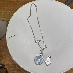 シルバーペンダントネックレスの画像