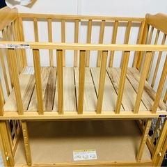東京都江戸川区内で直接取引可】カトージ ベビーベッド - メルカリ