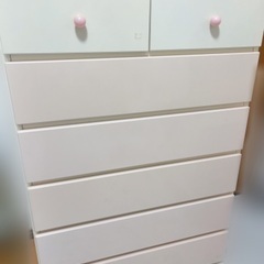 アイボリー&ピンクチェストの画像