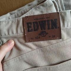 コーデュロイパンツの画像