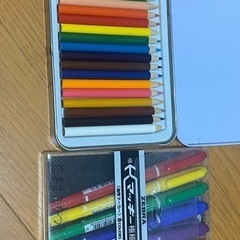 色鉛筆　マッキー