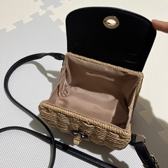 今週値下げ最終ミニ籠ショルダーバッグの画像
