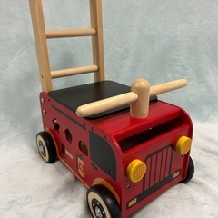 乗れる消防車の画像
