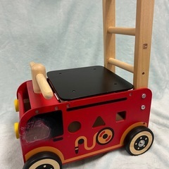 乗れる消防車の画像