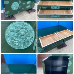 W（0329u5）最高級総桐材　家具5点セット　深緑色　呂色塗り　青銅色金具　桐箪笥　収納箪笥　鏡台　購入時1500万　鍵付　一宮市　引取限定の画像
