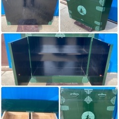 W（0329u5）最高級総桐材　家具5点セット　深緑色　呂色塗り　青銅色金具　桐箪笥　収納箪笥　鏡台　購入時1500万　鍵付　一宮市　引取限定の画像
