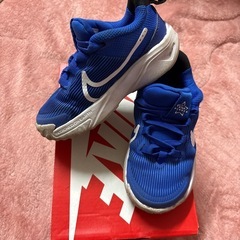 子供用　NIKE 靴の画像