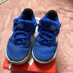 子供用　NIKE 靴の画像