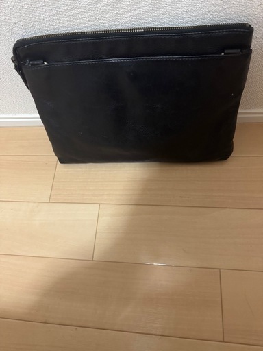 クラッチバッグ　本革