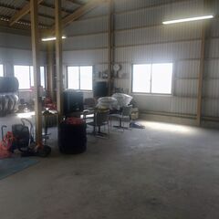 レンタル屋内ガレージ、電動シャッター付き　スーパーカー、高級車、趣味車、旧車の保管に…残り1枠 - 安八郡