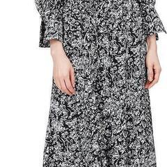 新品❤️ SNIDEL Sustainableデコルテオープンバリエワンピースの画像