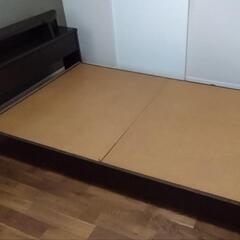 セミダブルベッドとマットレスのセットの画像