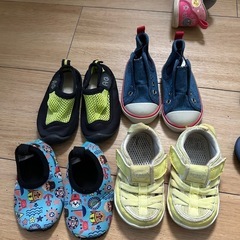 スニーカーの画像