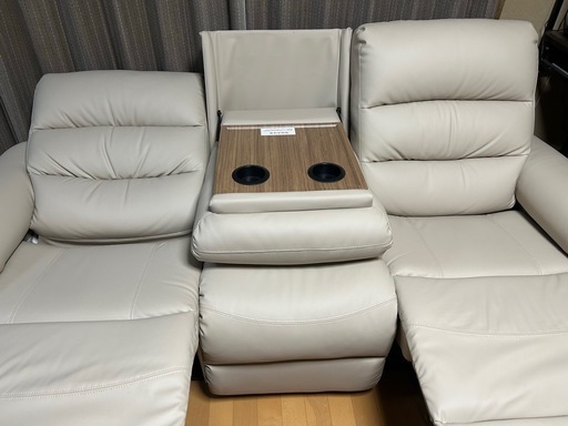 決まりました！　ニトリ合成皮革電動リクライニングソファー
