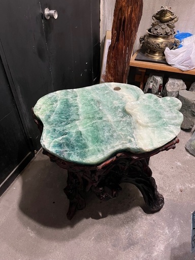 フローライト天然石高級テーブルと椅子150万円で購入