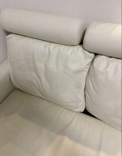 お値段ご相談ください！引き取りに変更しました（¥5000）【美品】   MODERN-DECOモダンデコ ヘッドレスト付き3人掛けソファ•ソファベッド
