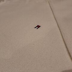 TOMMY HILFIGER　白ニット