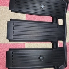 【未使用】３列目3Dフロアマット　ノア・ヴォクシー90系7人乗りの画像