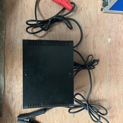 バッテリー　充電器の画像