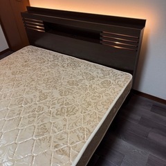 ダブルベット背面LED、マットレス付き