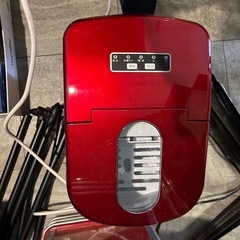 訳アリ特価　製氷機　最短6分で氷ができる